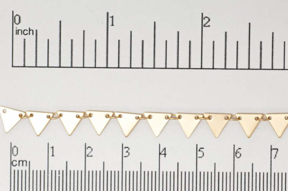 7.25mm Solid Triangle Pennant Drop Specialty Chain Sold by The Foot - CH 904