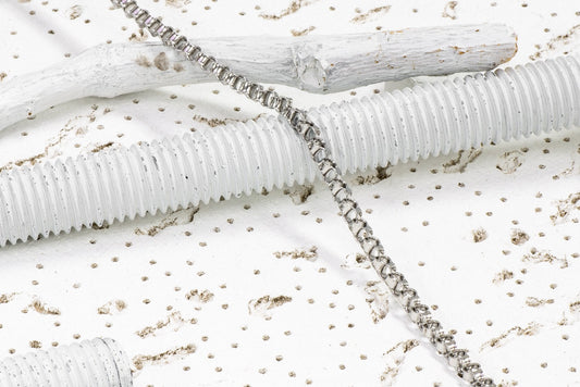 5.5mm x 3.8mm Stainless Steel Box Rolo (Bicycle) Chain sold by the foot - CH 133SS