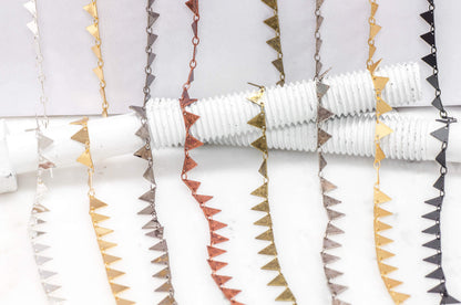 7.25mm Solid Triangle Pennant Drop Specialty Chain Sold by The Foot - CH 904